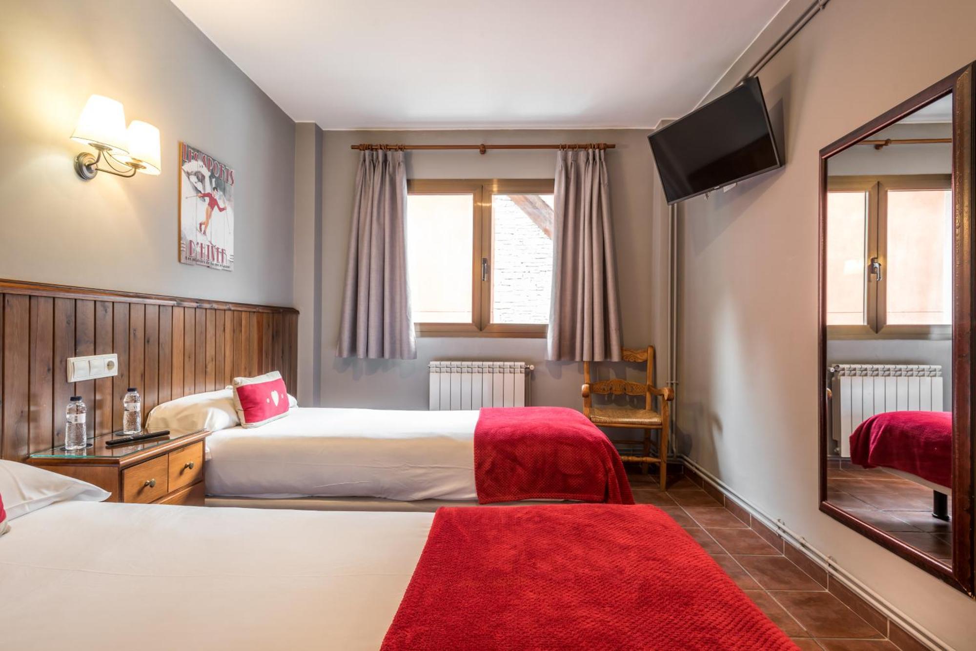 Hotel Snoe Beret Vielha Ngoại thất bức ảnh